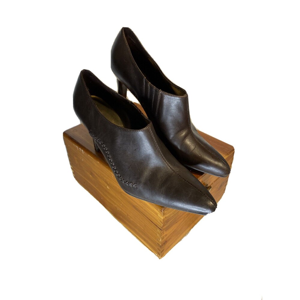 Apt. 9 Women's Leather Upper 3” heels Size‎ 8m brown